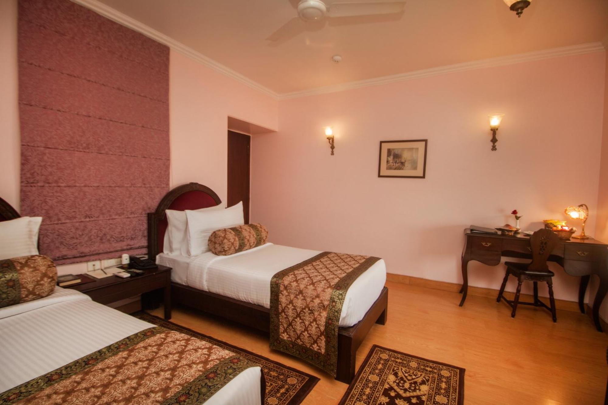 Amritara Suryauday Haveli Hotel Varanasi Ngoại thất bức ảnh