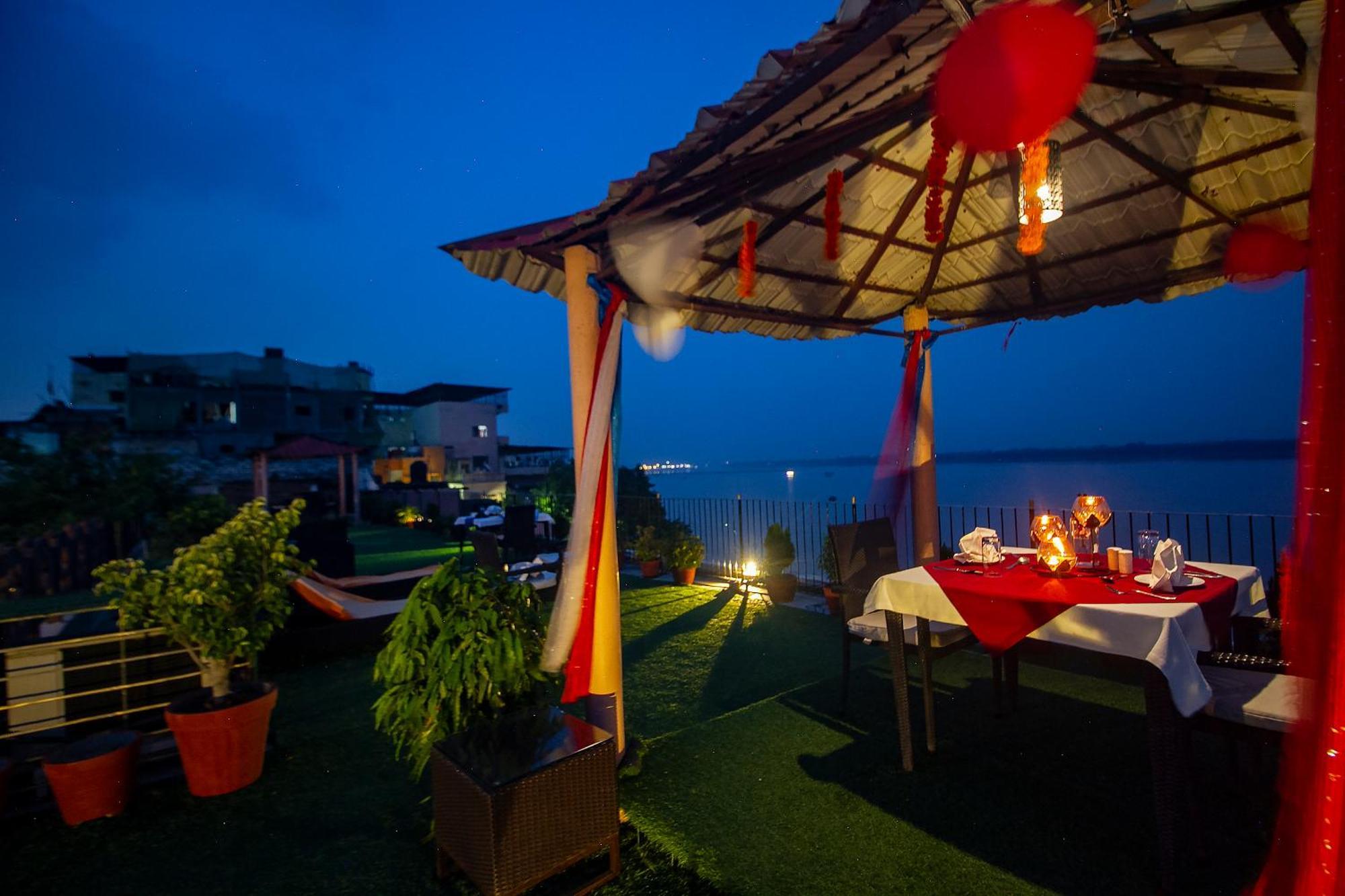 Amritara Suryauday Haveli Hotel Varanasi Ngoại thất bức ảnh