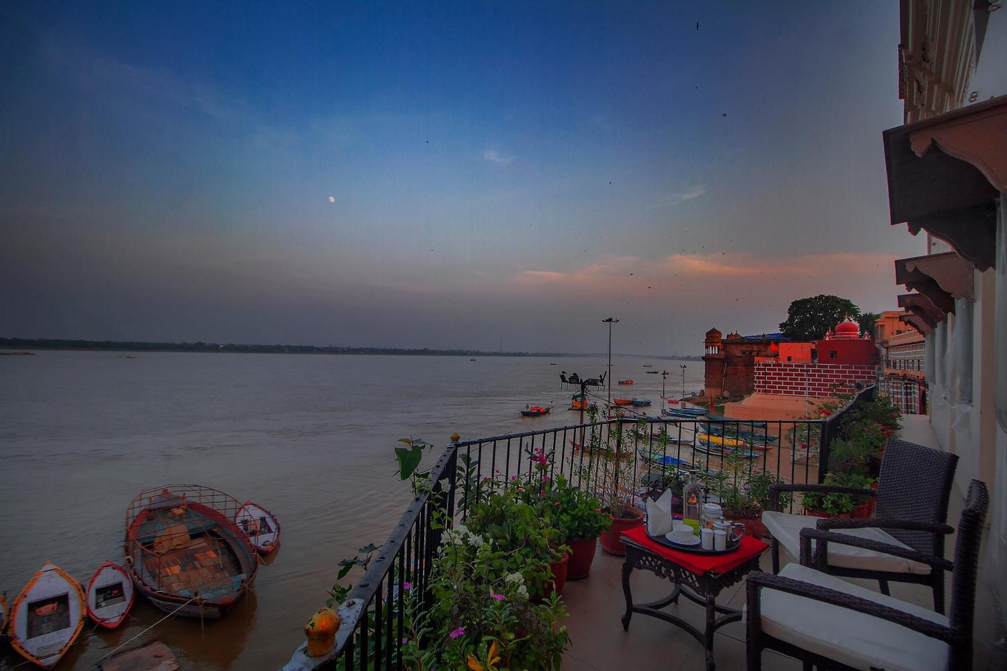 Amritara Suryauday Haveli Hotel Varanasi Ngoại thất bức ảnh