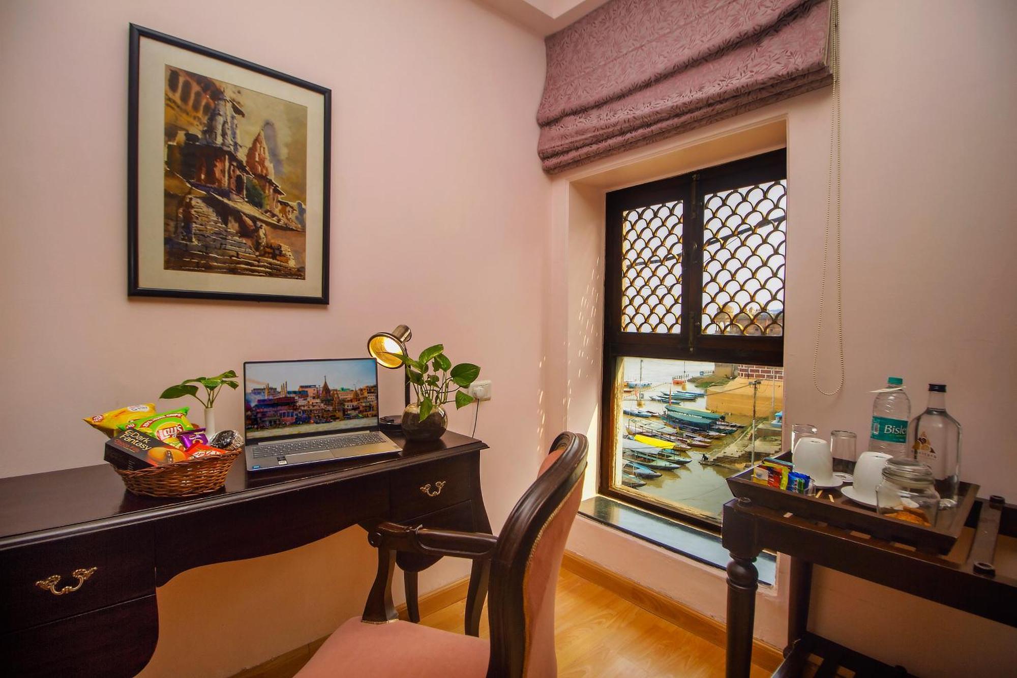 Amritara Suryauday Haveli Hotel Varanasi Ngoại thất bức ảnh