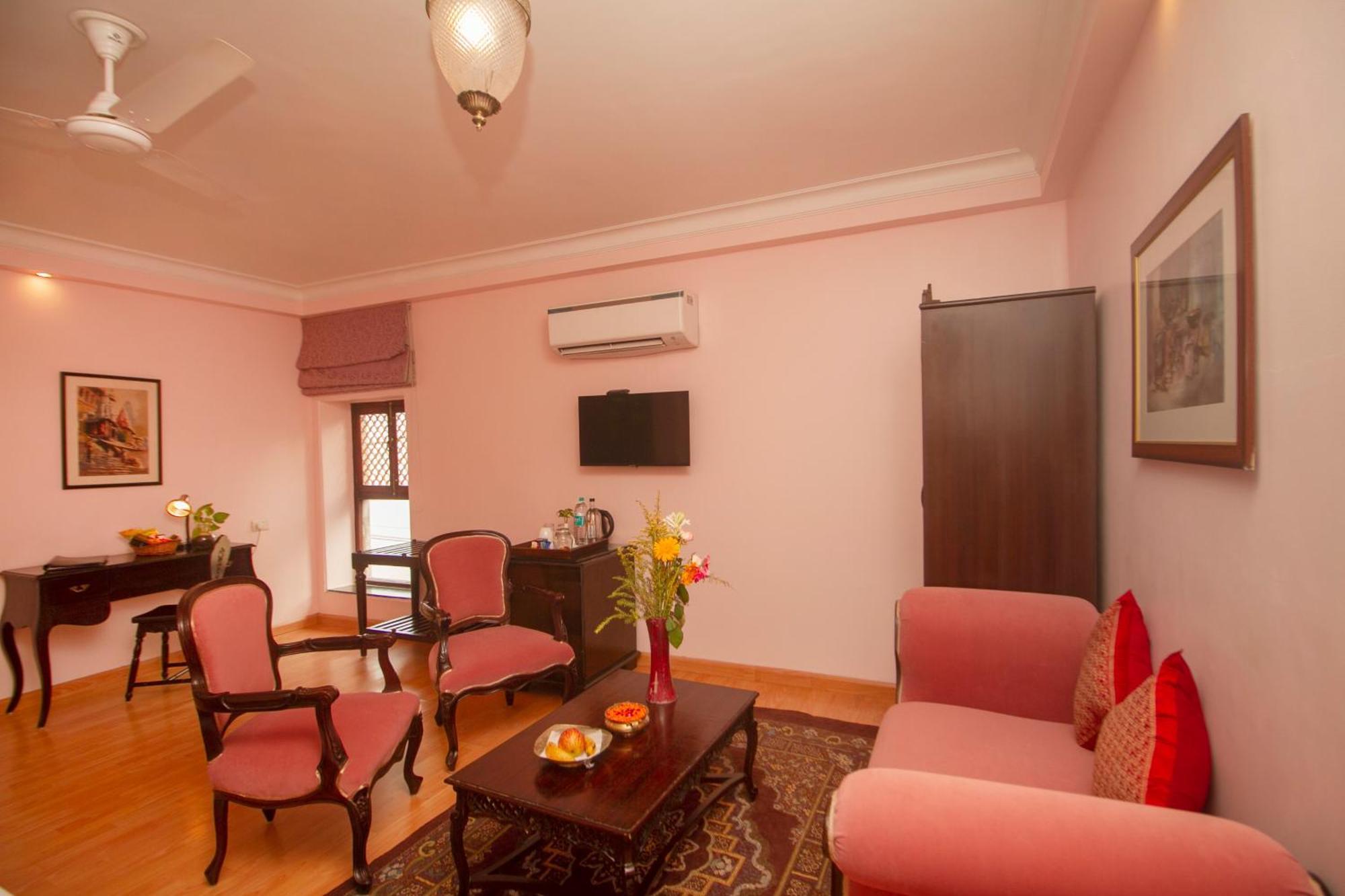 Amritara Suryauday Haveli Hotel Varanasi Ngoại thất bức ảnh